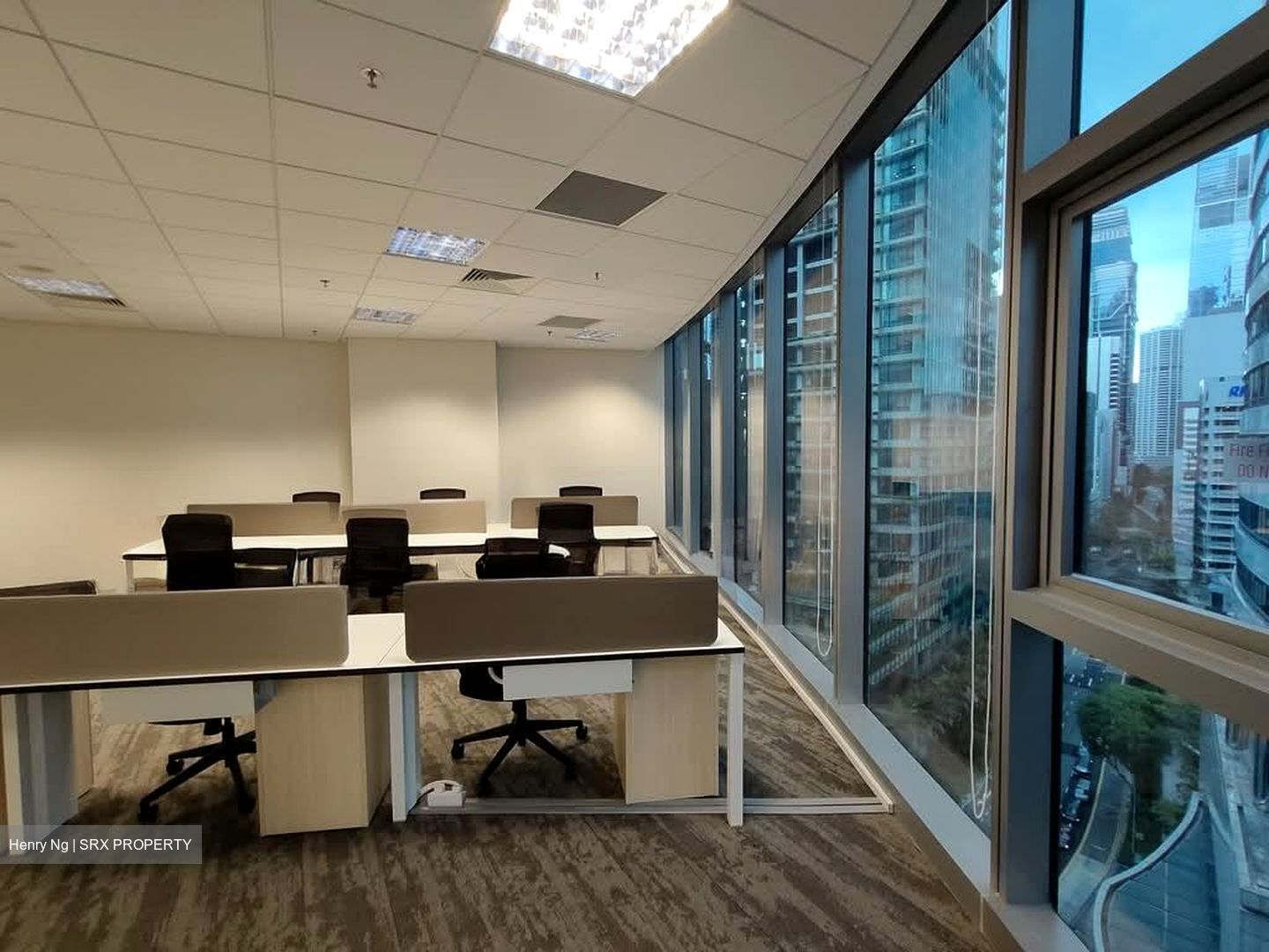 PLUS (D1), Office #537377111